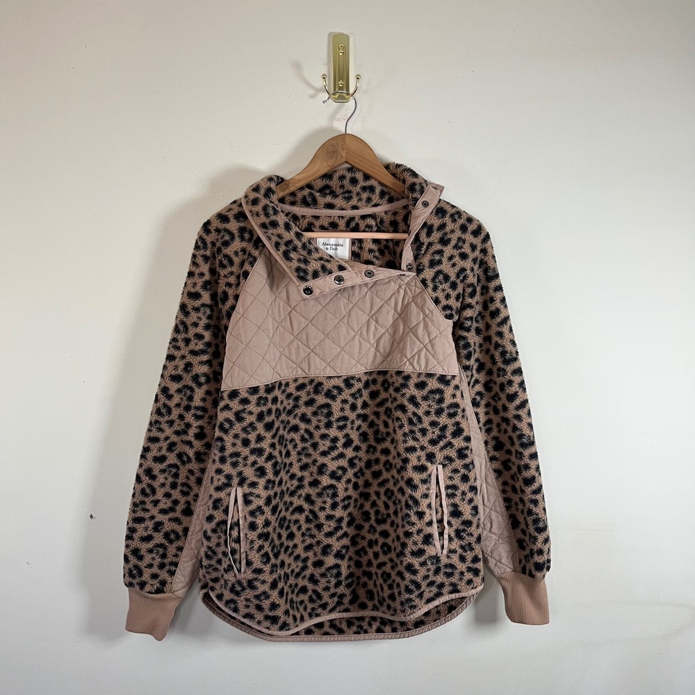 Abercrombie & Fitch Leopard Snap Up Quilted Fleece Pullover Womens Medium Cozy